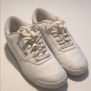 Vintage UK Reebok classic kicks